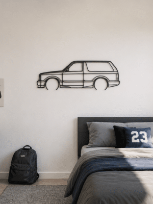 Tableau GMC Typhoon sur fond blanc dans une chambre